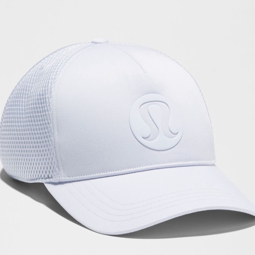 Lululemon Trucker Hat Logo L/XL NWT STARCH BLUE